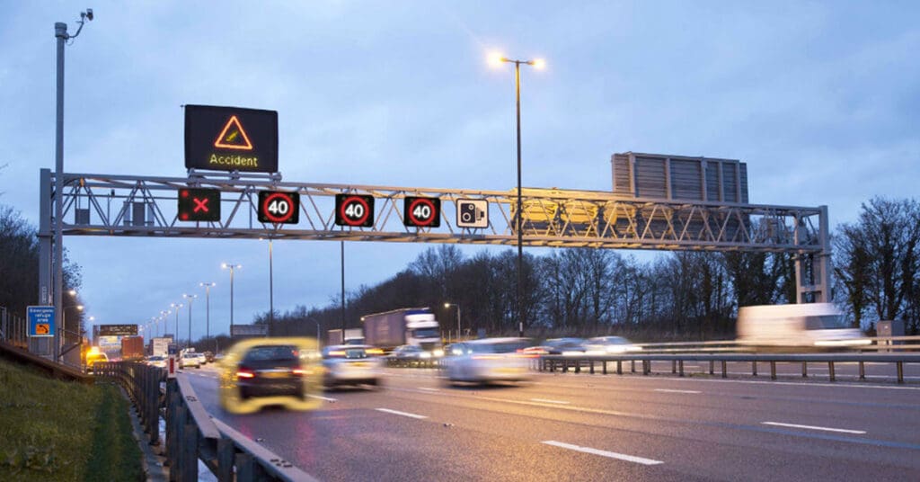UK Government hold off on building more “smart motorways” until safety is assessed FI